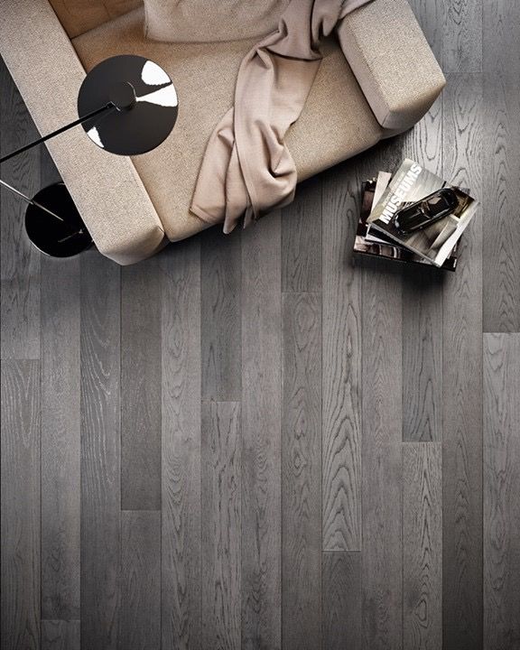 Sàn gỗ tông đậm tạo chiều sâu và sự sang trọng